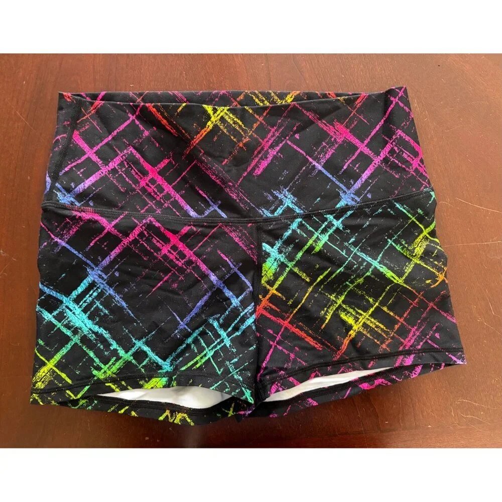 Peachy Athletic NWT Vixen High Rise Booty Gym Shorts Graffiti Print Size Medium